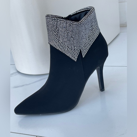 Black ankle boots with rhinestones - Picture 2 of 3